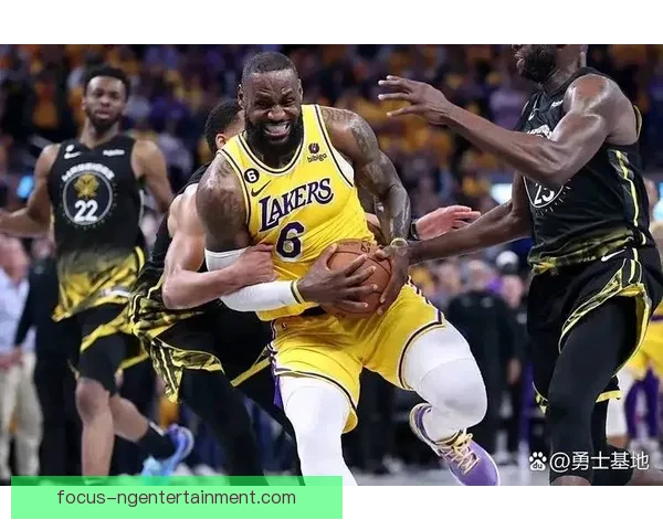 詹姆斯领衔湖人强势反弹西部格局再起波澜与勇士鏖战引爆季后赛前景