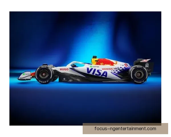 F1赛季最新动态：梅赛德斯与红牛争夺冠军宝座引发激烈角逐