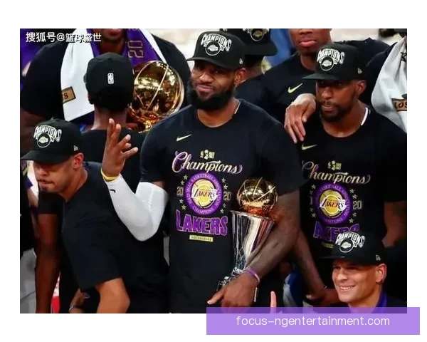 NBA季后赛最新动态：詹姆斯带领湖人强势反弹，勇士逆袭卫冕冠军之路再度起航